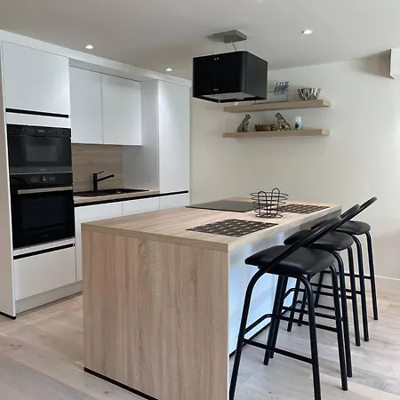 Holiday home Modern Flat With Garden Ostend